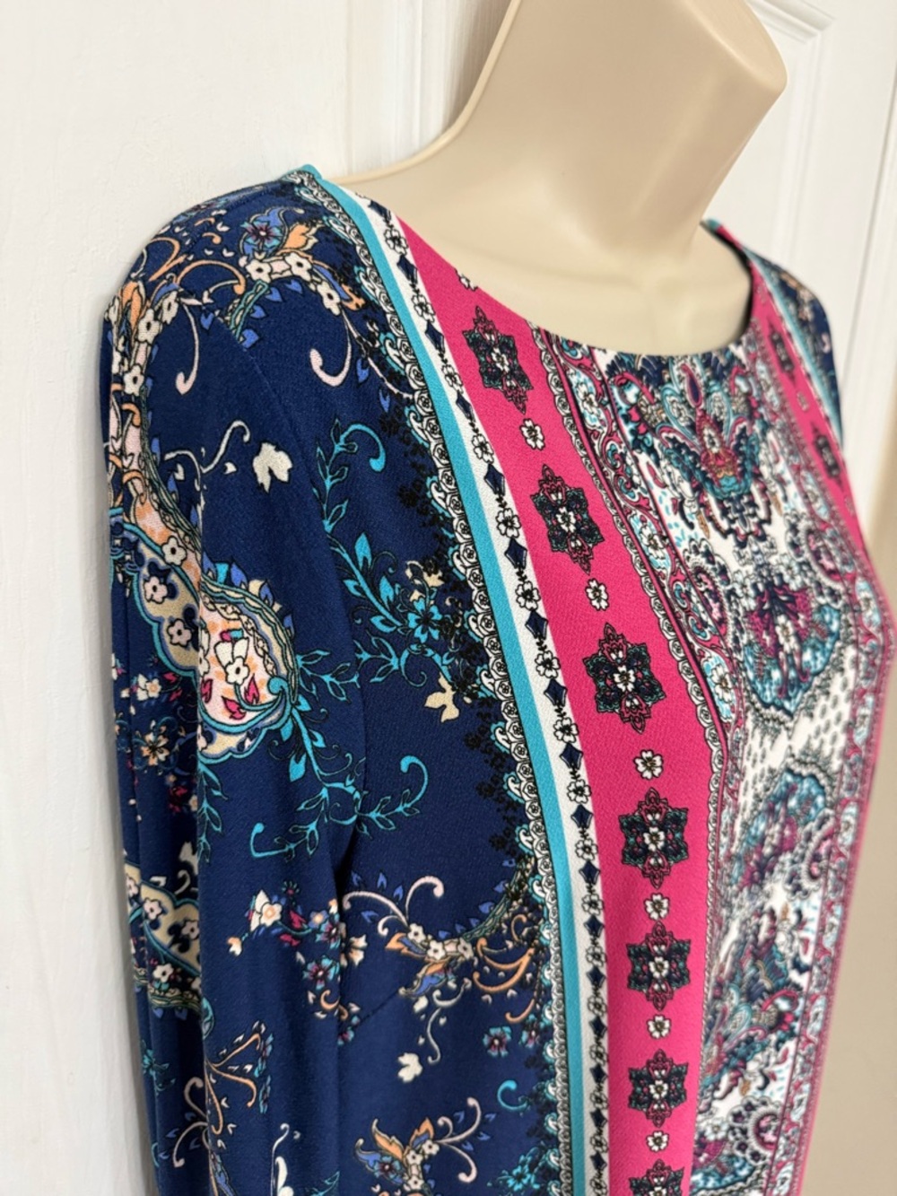 Chico’s Medallion Paisley Tie Sleeve Shift Dress Size 1 (M) - Picture 6 of 15